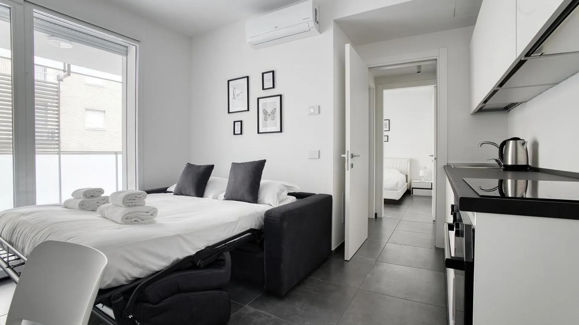 Just Urban Stays - Apartment With 40Sqm Terrace - Solari Milan