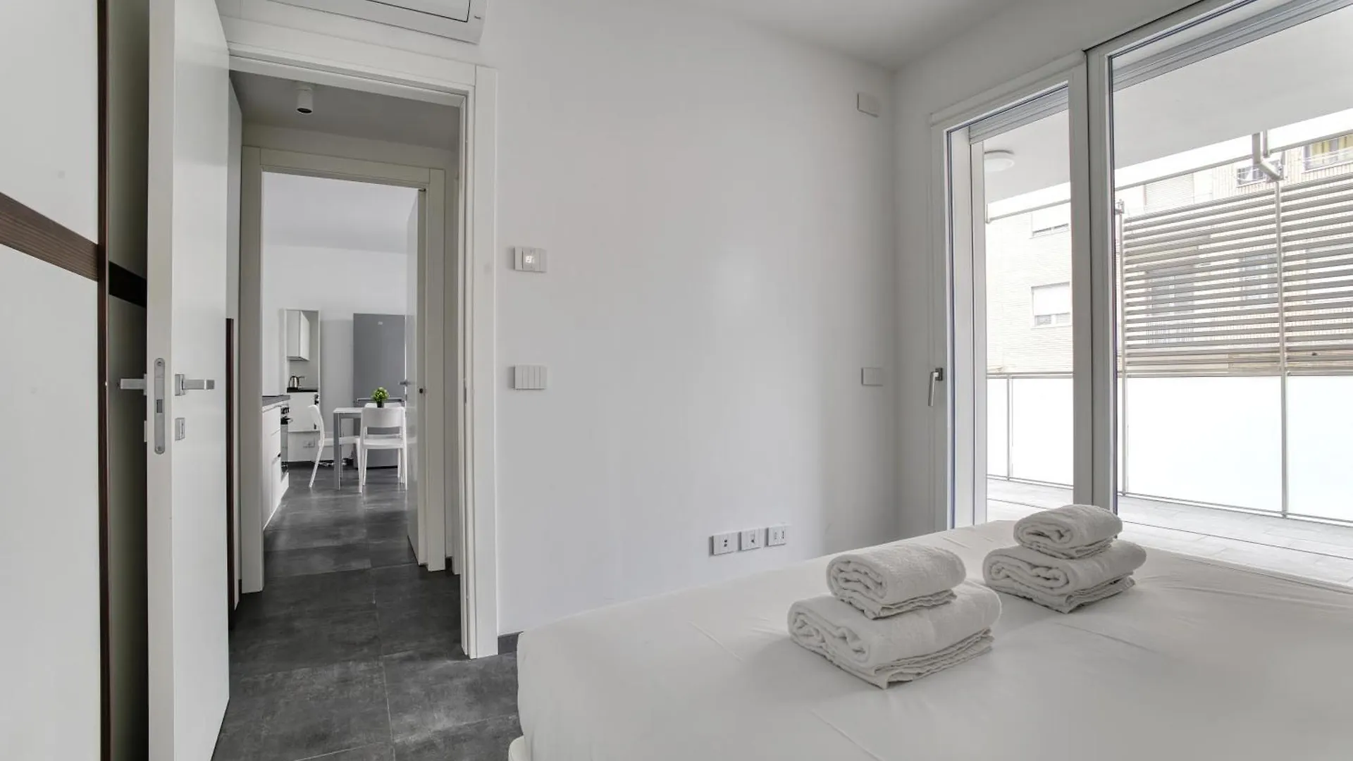 Just Urban Stays - Apartment With 40Sqm Terrace - Solari Milan