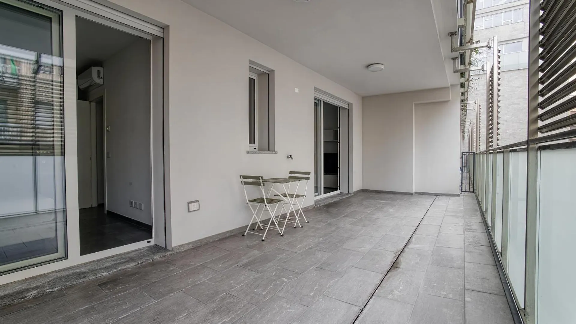 Just Urban Stays - Apartment With 40Sqm Terrace - Solari Milan